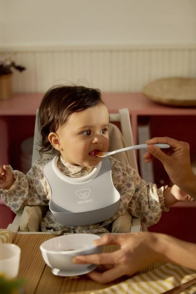 BABYBJORN - 3 dalių šviesiai pilkos spalvos maitinimo rinkinys