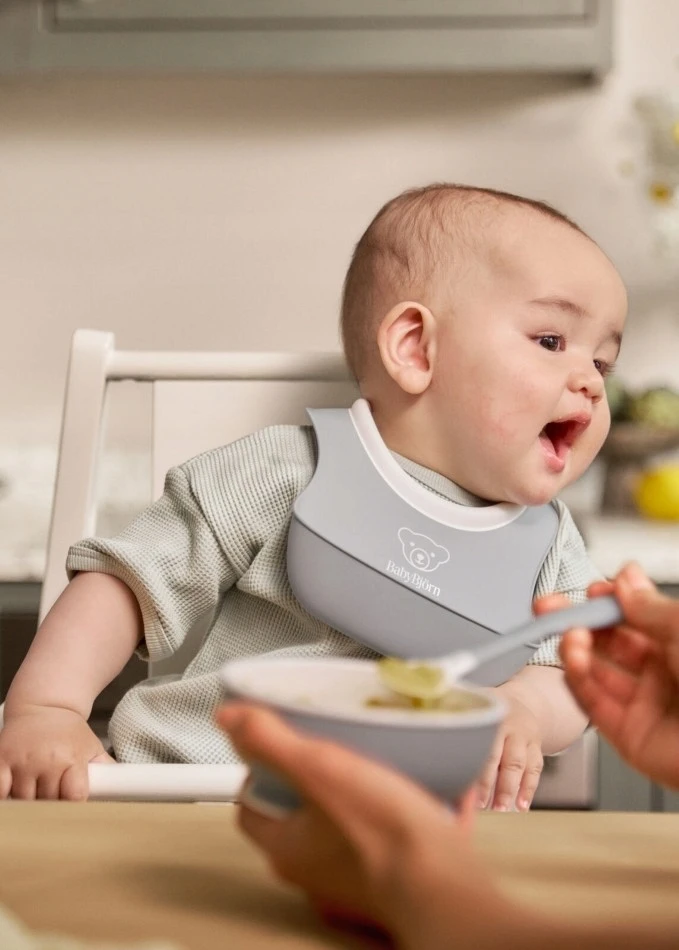 BABYBJORN - 3 dalių šviesiai pilkos spalvos maitinimo rinkinys