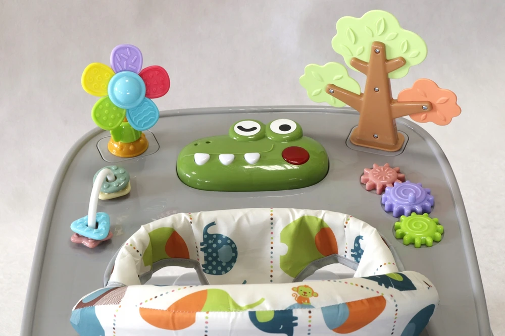 Babystar INTERACTYVE PUSH WALKER 4 COLORS - Mokymasis vaikščioti - Reguliavimas