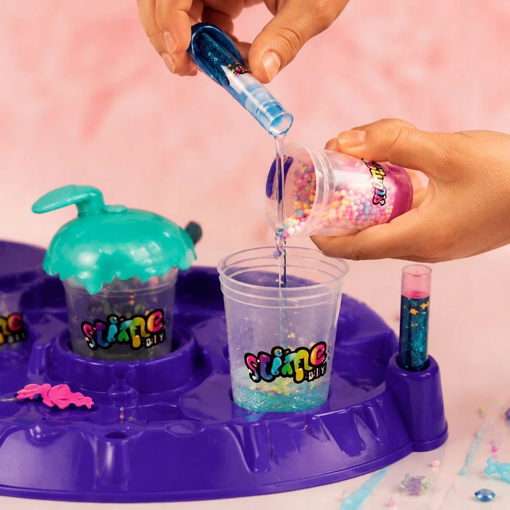 Bajkowy Kuferek SLIME FACTORY, SKIRTA SLUTS XL SLIME GLITTER RINKINYS lipdukams + PRIEDAI