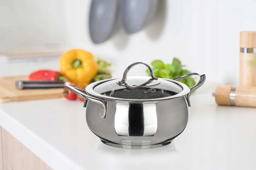 Banquet MAŽAS PUODAS SU DANGIU 14cm 1,2L PUODAS SU DANGIU PICCOLO BANKETŲ SAULE