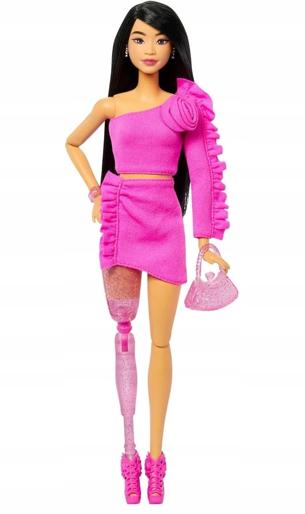 Mattel BARBIE DELUXE FASHIONISTAS lėlė protezuota koja (HYV26)