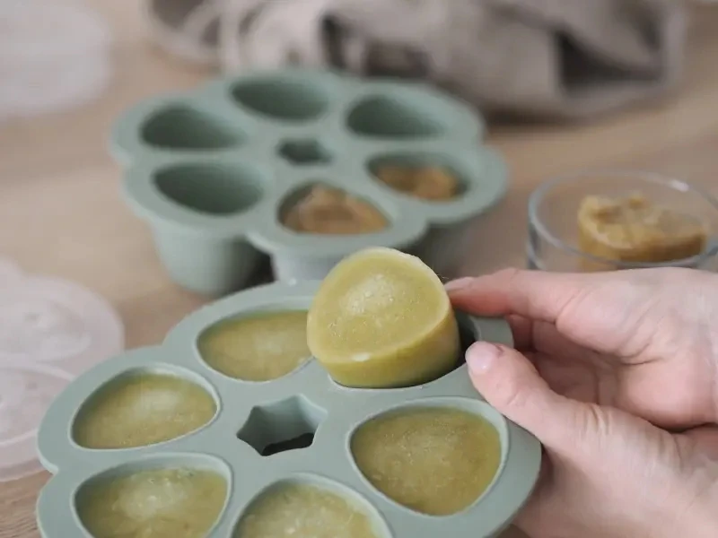 BEABA SILIKONINIS KŪDIKIO MAISTO KONTEINERIS MULTIPORTIONS XL 6X150 ML SAGE Žalias
