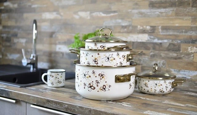 BELIS Emaliowany garnek su szklaną pokrywką PREMIUM kreminė 20 cm/3,5l