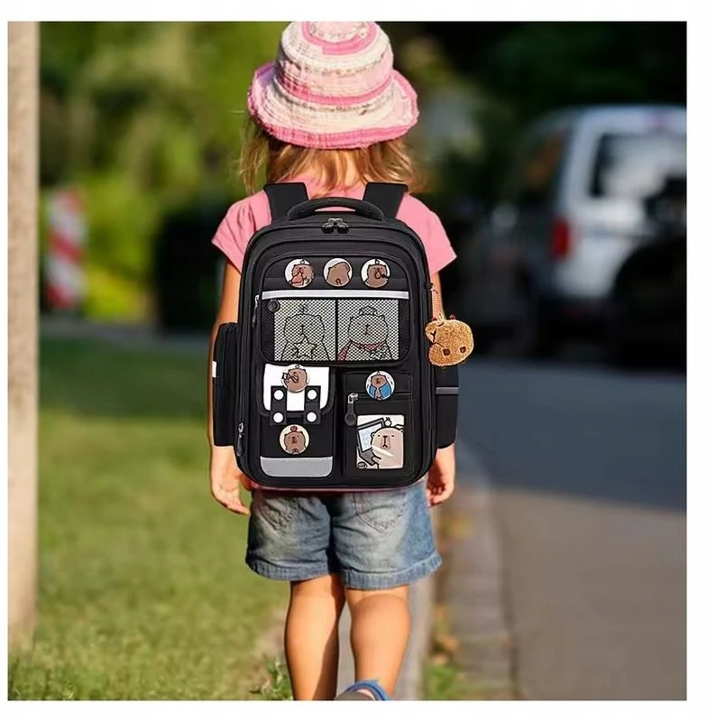 Bergens CAPYBARA BACKPACK MOKYKLINĖ KURIŠINĖ + TALISKO RAKTATIKAS VAIKAMS CZA CAPIBARA