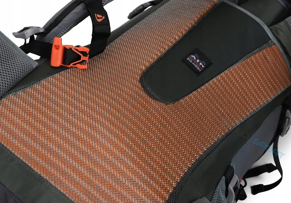 Bergson Magnor 40l: Talpus, lengvas, vėdinamas trekkingo kuprinė, juoda