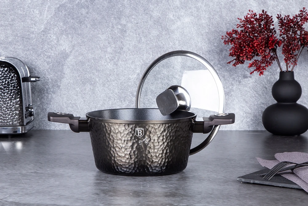 Berlinger Haus TITANIUM POT 24 CM INDUKCINIŲ DUJŲ NEPRIKLANTAS DALIS SU dangteliu