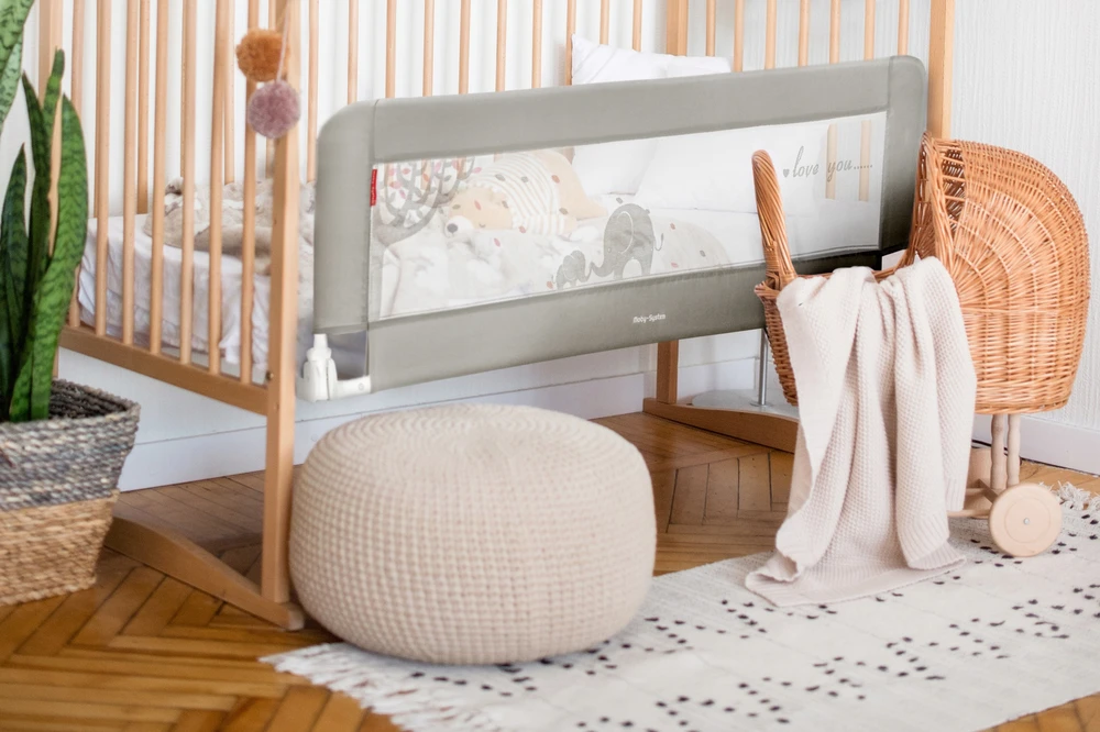 Bez Marki Apsauginis lovos barjeras Moby-System, pilkas, 154 x 42 cm, sulankstomas su tinkleliu