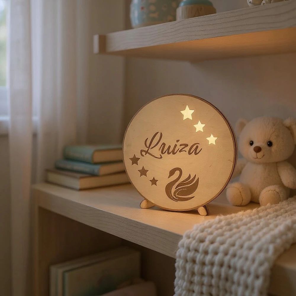 Bez Marki Drewniana lampka nocna dla dziecka LED su imieniem personalizowana stojąca
