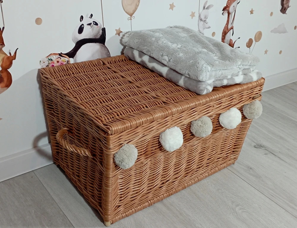 Bez Marki Duży kufer wiklinowy NATURALNY indas su pomponami kosz na zabawki 80cm