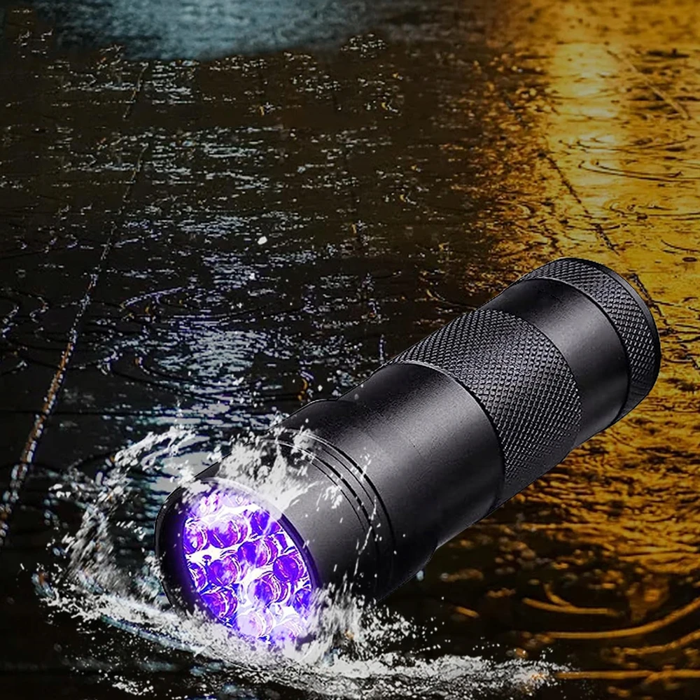 Bez Marki GALINGAS UV žibintuvėlis GINTARO PAIEŠKAMS, 12 šviesos diodų, 395 nm ULTRAVIOLETA + AAA baterijos