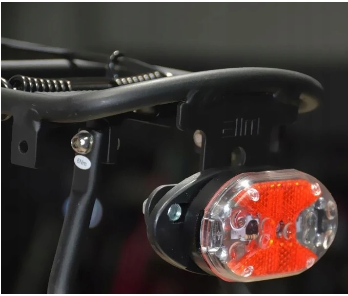 Bez Marki Galinis dviračio žibintas 5 LED baterijų bagažinė