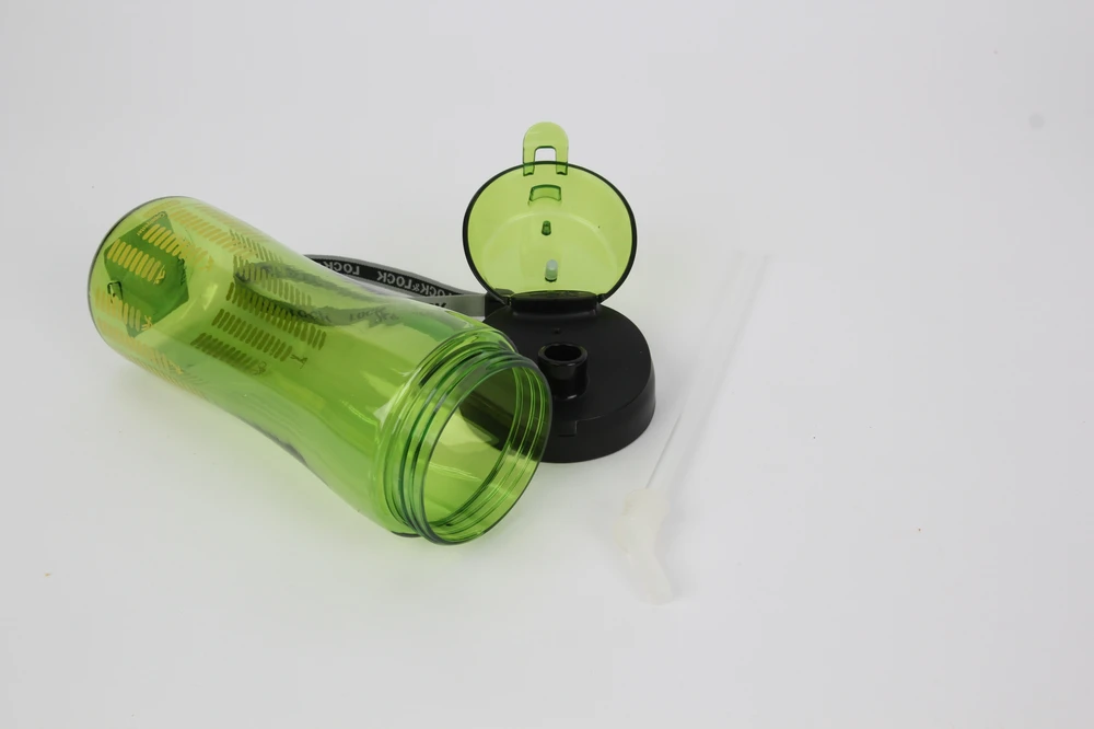 Bez Marki Gertuvė su silikoniniais šiaudeliais, 550 ml