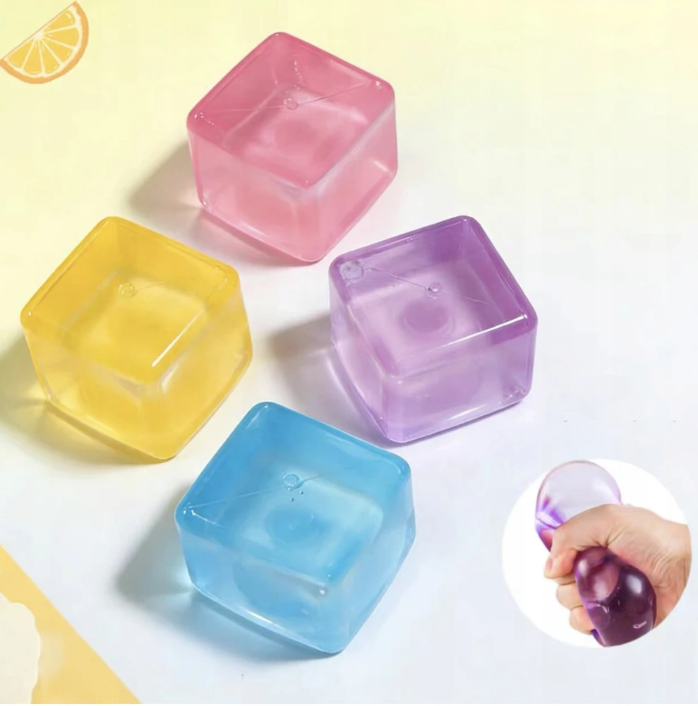 Needoh Bez Marki GNIOTEK ICE CUB 5cm ANTISTRESINIS ŽAISLAS GNIOTEKAS