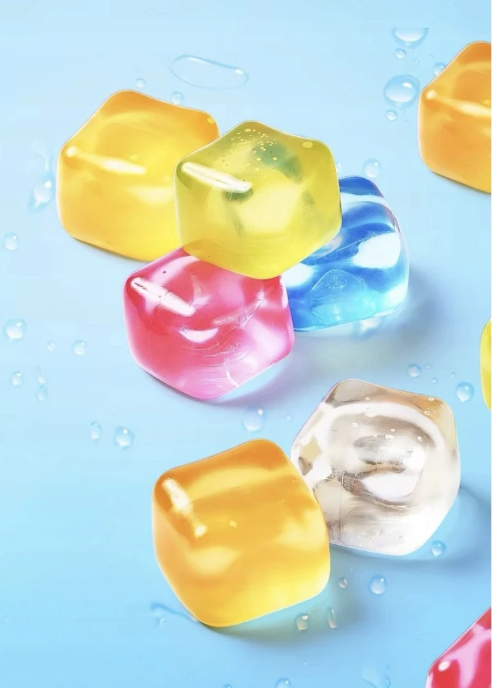 Needoh Bez Marki GNIOTEK ICE CUB 5cm ANTISTRESINIS ŽAISLAS GNIOTEKAS