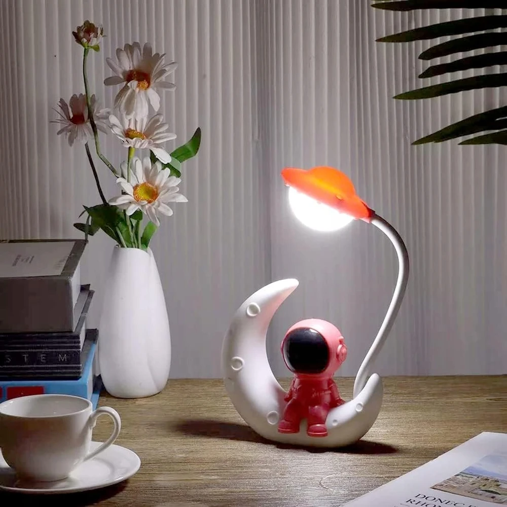 Bez Marki LAMPA NOCNA BIURKOWA POKOJOWA ASTRONAUTA DLA DZIECI LAMPA LED USB