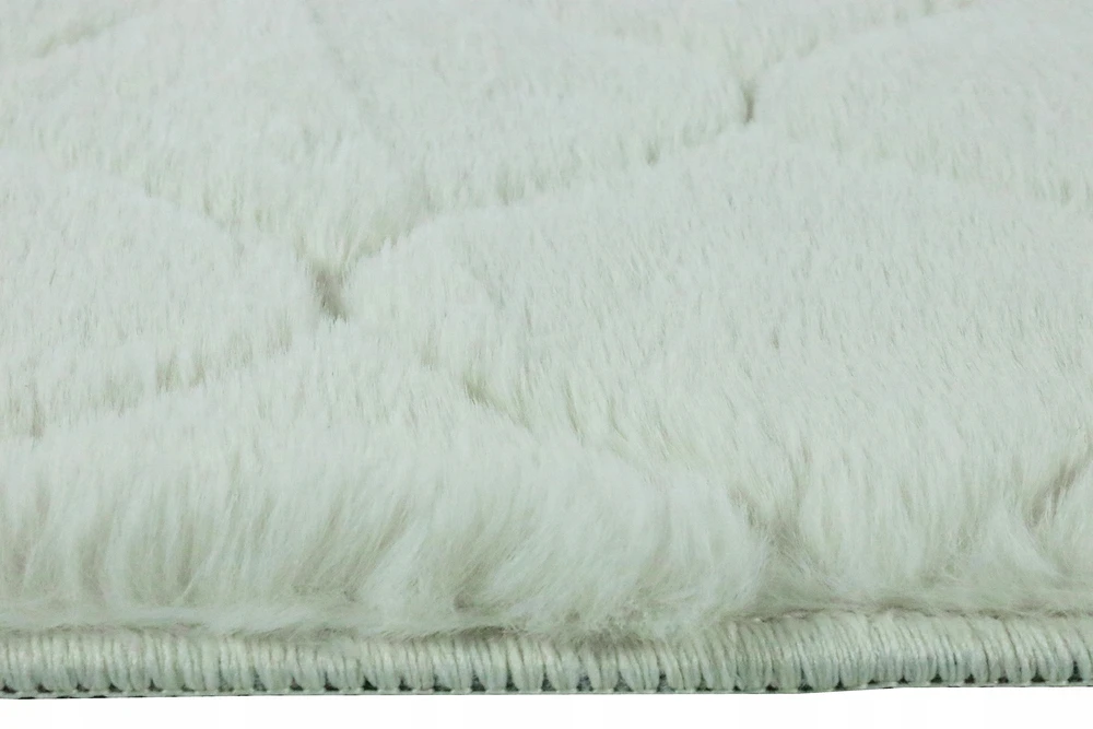 Bez Marki MIĘKKI DYWAN KRÓLIK 120x160 PLUSZ KREM - KONICZYNA