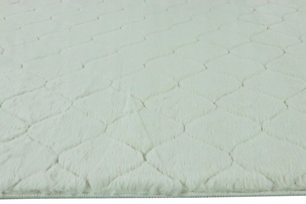 Bez Marki MIĘKKI DYWAN KRÓLIK 120x160 PLUSZ KREM - KONICZYNA