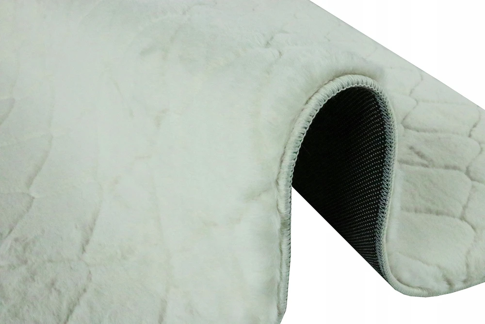 Bez Marki MIĘKKI DYWAN KRÓLIK 120x160 PLUSZ KREM - KONICZYNA