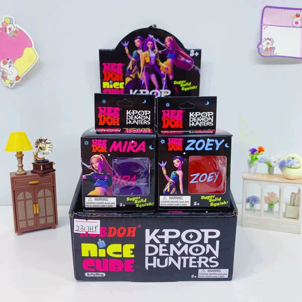 Bez Marki NAKLEJKA+MOTYW K POP Hunters HIT Nice Gniotek Antystresowy Kostka SQUISHY