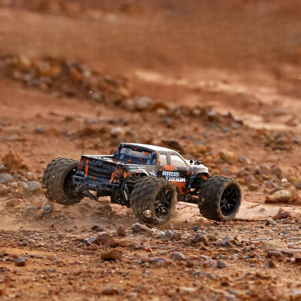 Bez Marki Nuotoliniu būdu valdomas RC automobilis visureigis 4x4 1:18 36 km/h nuotolinio valdymo RINKINYS