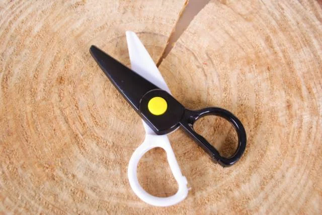 Bez Marki Plastikinės vaikiškos žirklės, 12 cm