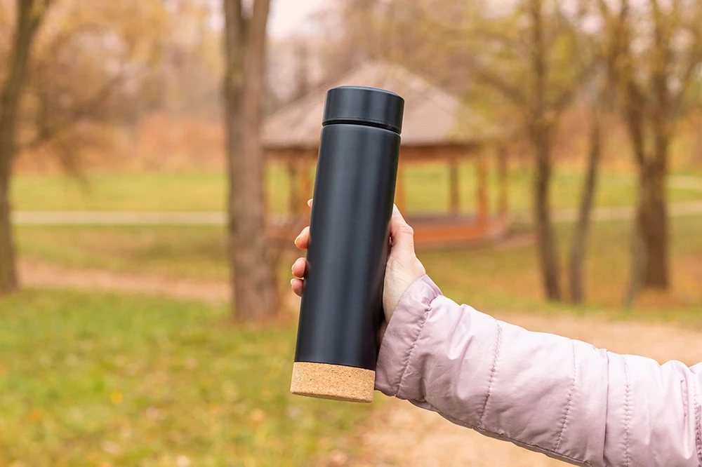 Bez Marki Termosas 450 ml, nerūdijančio plieno, su kamštienos dugnu