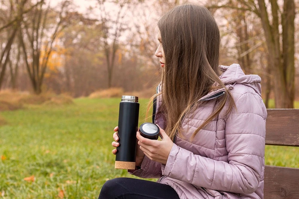 Bez Marki Termosas 450 ml, nerūdijančio plieno, su kamštienos dugnu