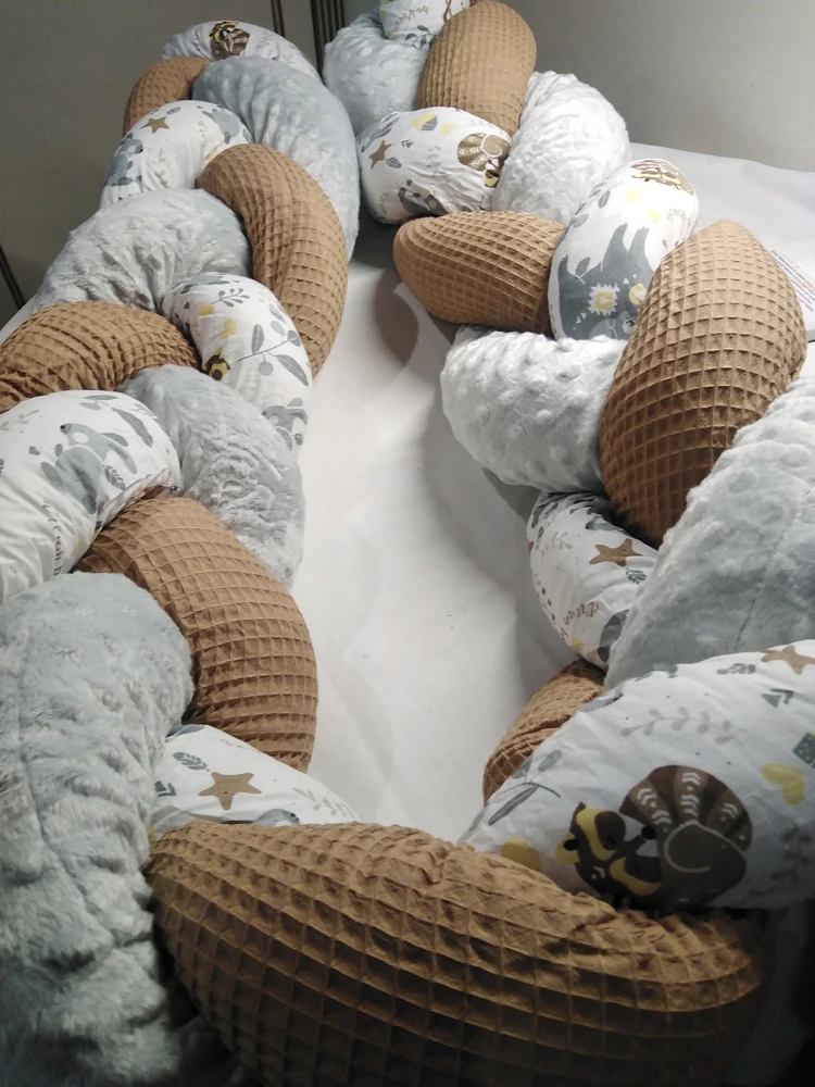 Bez Marki Totsy Baby Ochraniacz do łóżeczka warkocz 200cm 3-rzy struktury materiału