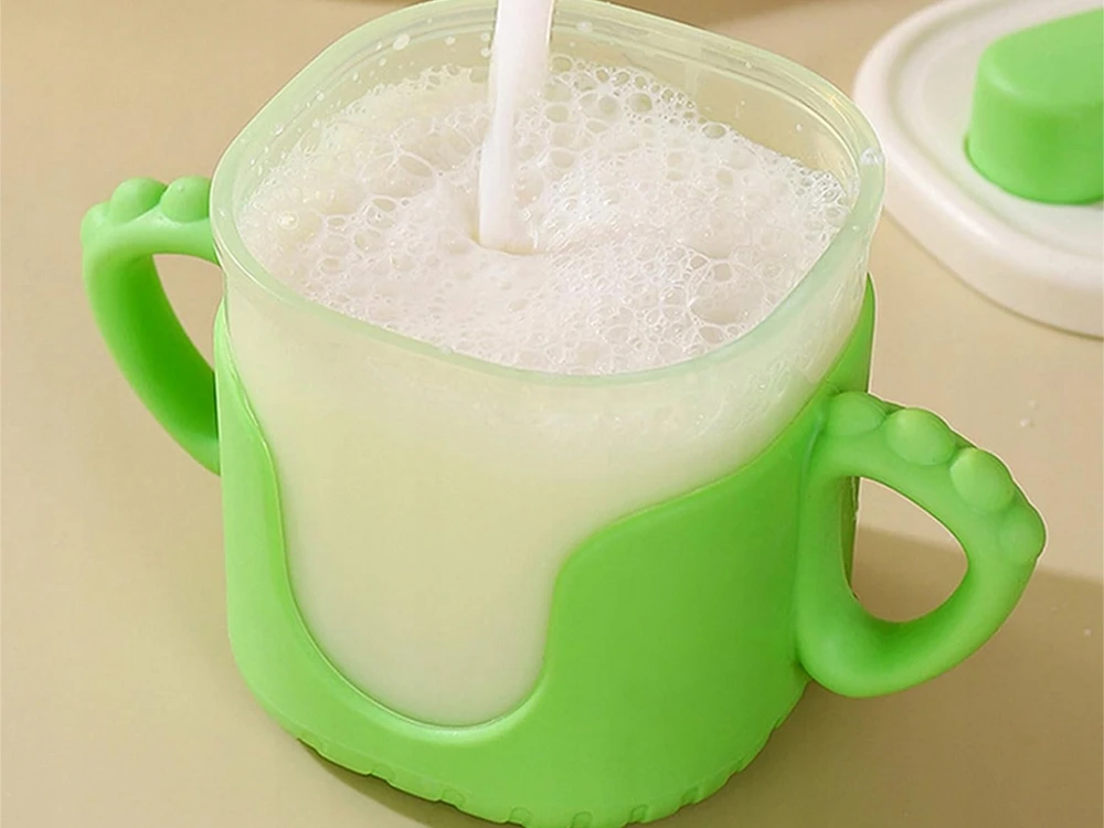 Bez Marki Vaikiškas puodelis su šiaudeliu 300 ml