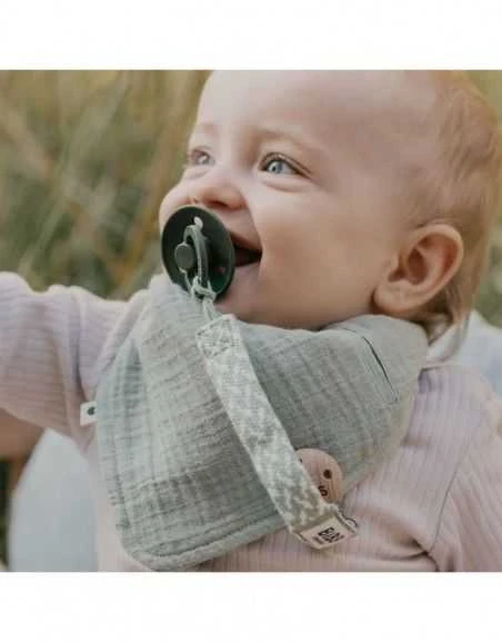 Mushie BIBS čiulptuko laikiklis BRAID, Sage/Ivory