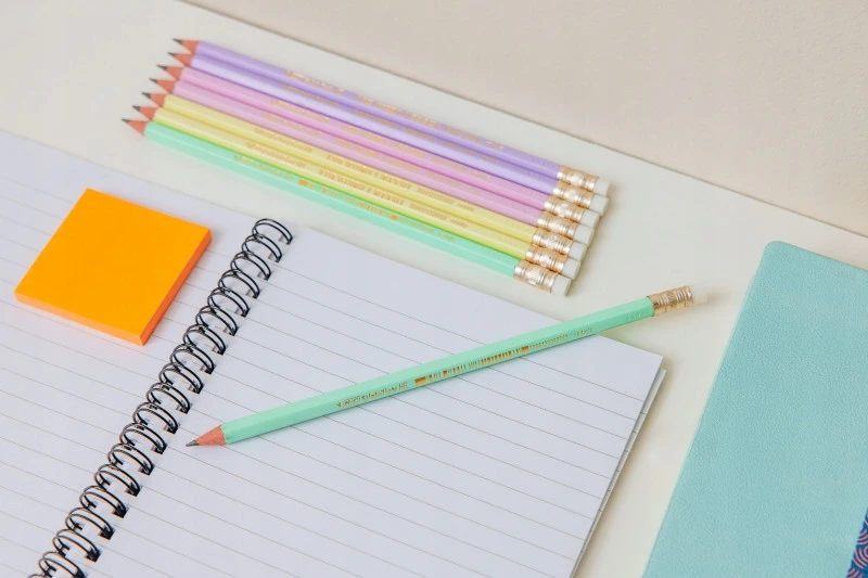 Bic Evolution Pastel Hb pieštukas su trintuku