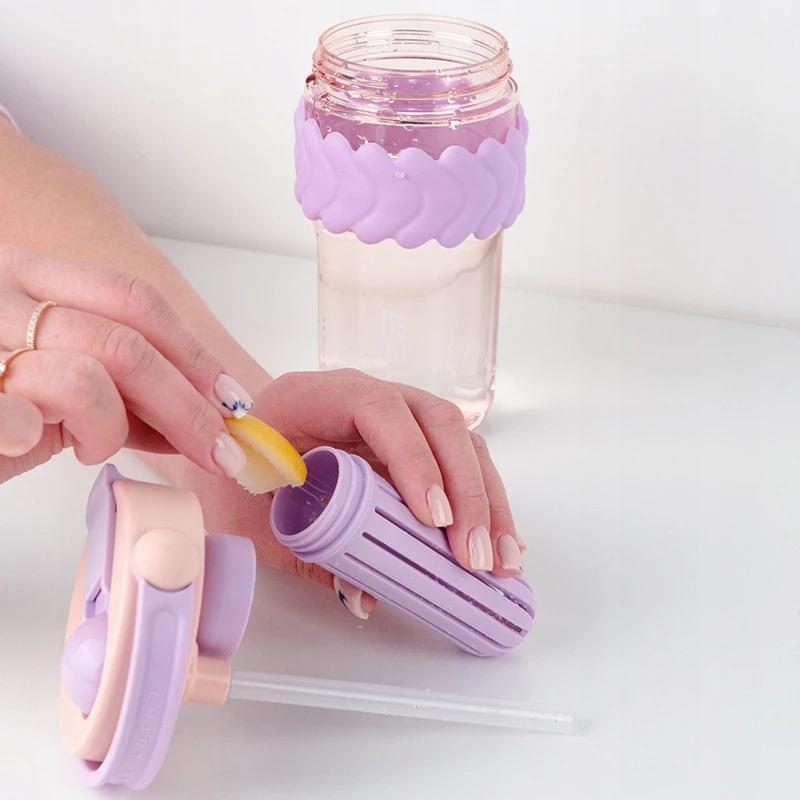 Bidonas su vaisių skyriumi Kite 700 ml, mokyklai