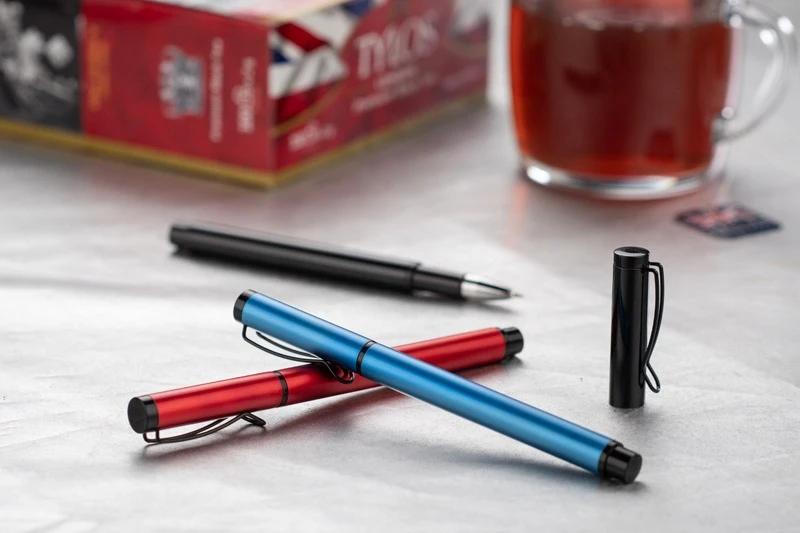 Blue Collection Elegantiškas aliuminio gelinis rašiklis, plonai rašantis