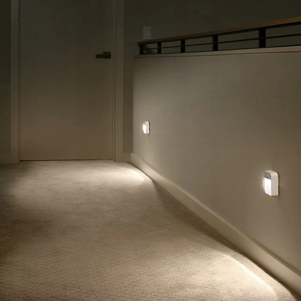 blurr LED NAKTINIS LEMPAS su prieblandos judesio jutikliu laiptams, koridoriui, vonios kambariui