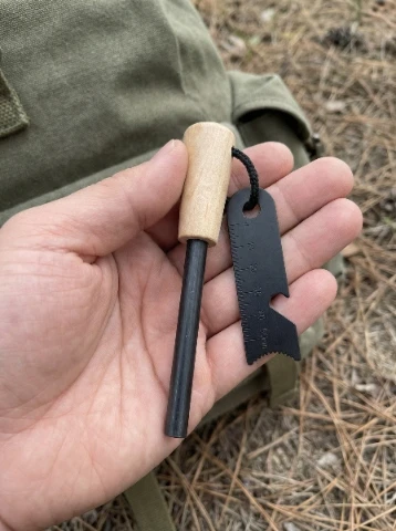 Bsh Adventure OGROMNE Krzesiwo BSH Magnezowe 8mm Drewno Otwieracz Miarka Survival