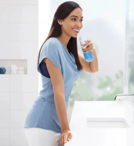 "Oral-B Aquacare Series 4" burnos irigatorius