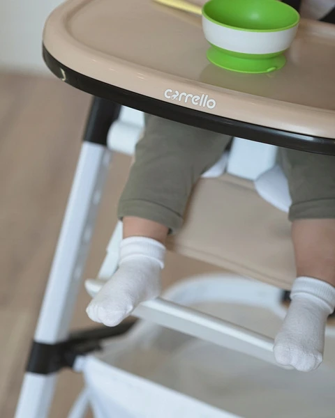 Carrello SUlenkiama MAITINIMO KĖDĖ VAIKŲ SĖDYTEI, REGULIUOJAMAS DĖKLAS, RATAI