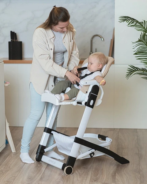 Carrello SUlenkiama MAITINIMO KĖDĖ VAIKŲ SĖDYTEI, REGULIUOJAMAS DĖKLAS, RATAI
