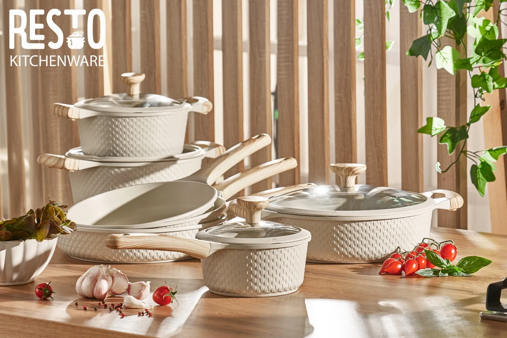 CASSEROLE D20CM 2.4L/93801 RESTO