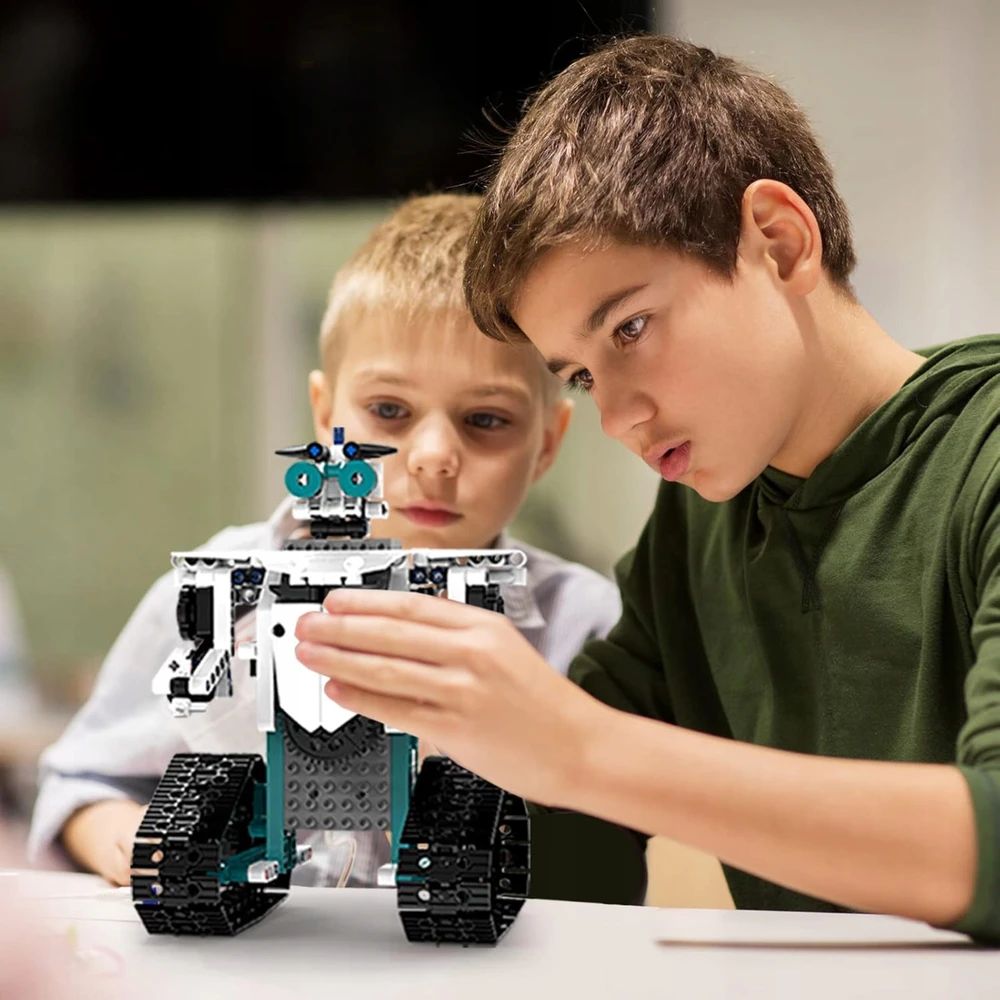 Celman Surenkamas robotas 3in1 su nuotolinio valdymo moduliu K96131 612 dalių