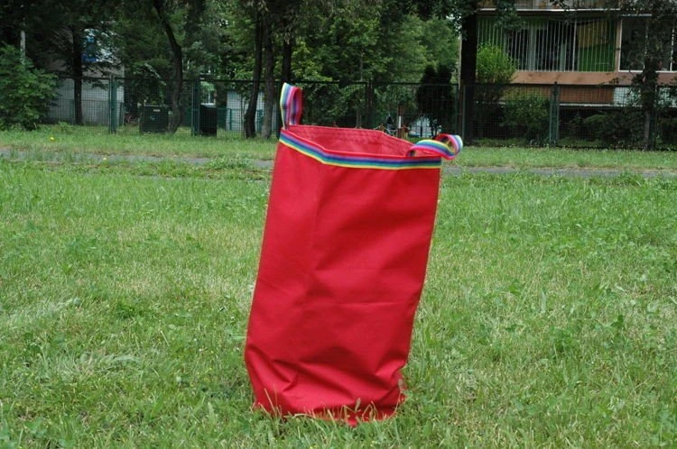 Centrum Akson Šokinėjimo maišas 70 cm - raudonas, atsparus vandeniui