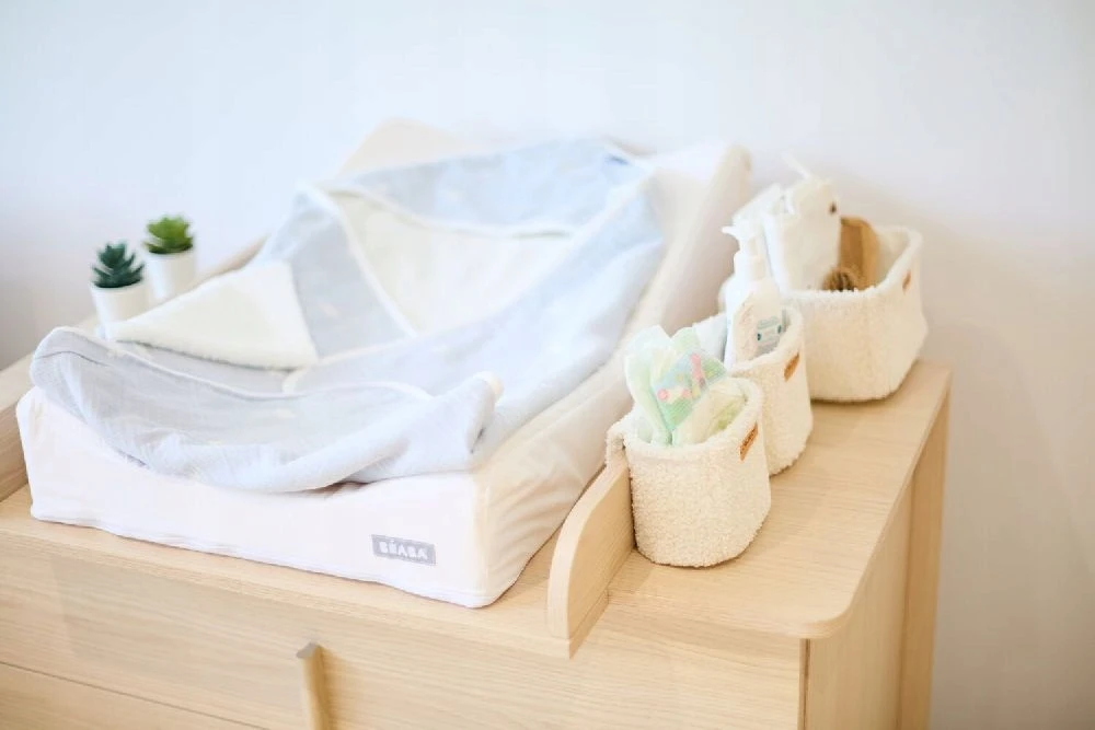 Childhome Podwieszane pojemniki universalus - komplektas 3 vnt. Teddy Off-Baltas