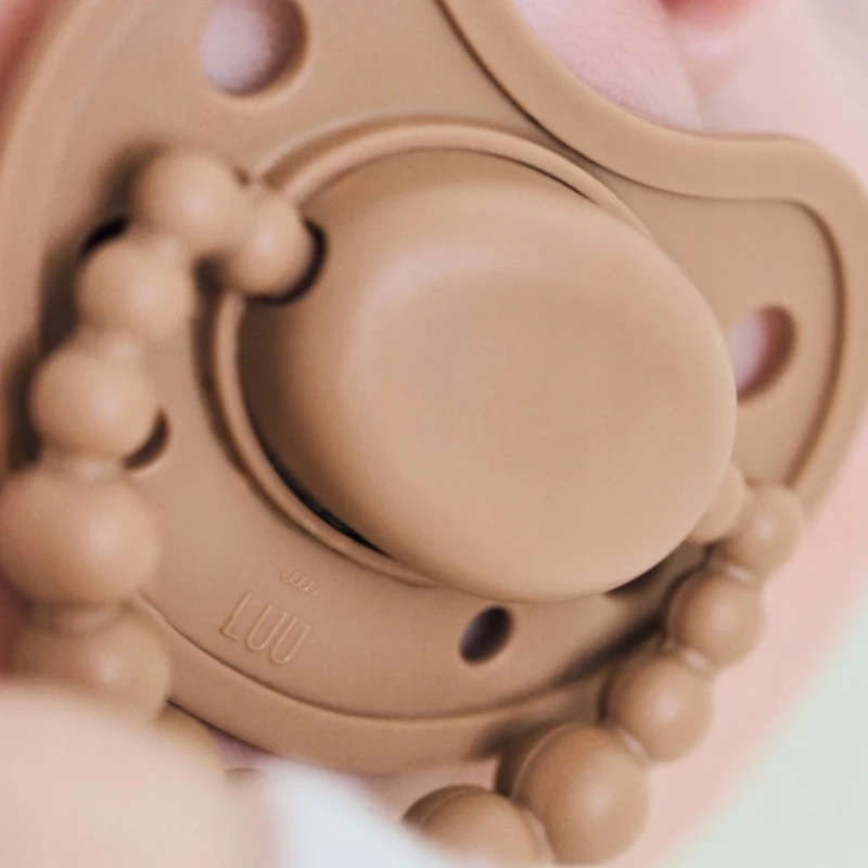 Nuk Čiulptukas Luu Kids Milk Hazelnut, 6+ mėn, 1 vnt.