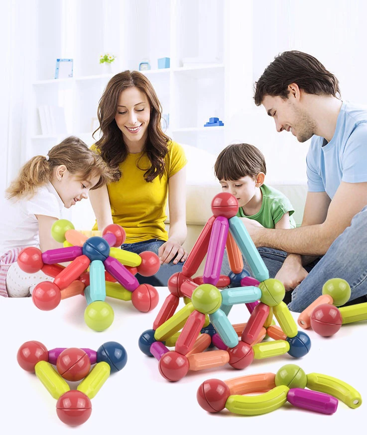 click4TOYS LAIKOMOJI MAGNETINIŲ VAMZDŽIŲ BLOKIAI VAIKAMS 72 EL DIDELIS RINKINYS + DĖŽĖ