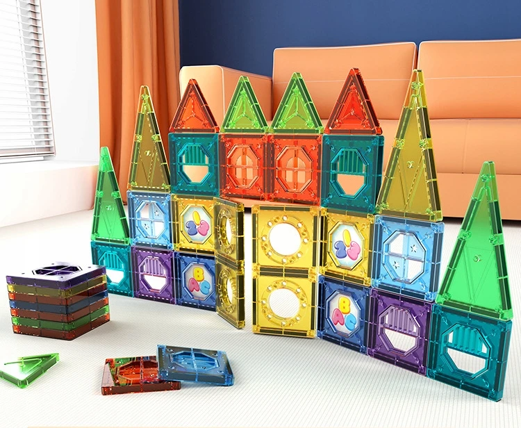 Click4Toys LAKOMOSIŲ MAGNETINIŲ KLUOKŲ RINKINYS 56 EL STATYBINĖS PLOKŠTELĖS VAIKAMS
