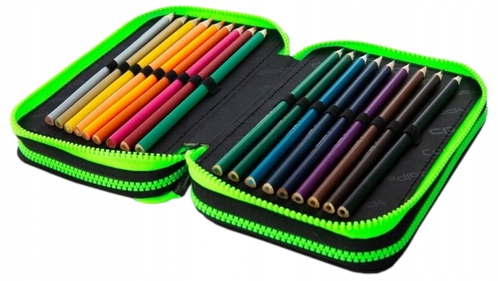 Cool Pack Forminis trijų skyrių penalas su priedais CoolPack Jumper 3 Badges B Pilkas