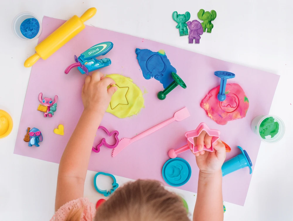Disneycrazart Cra-Z-Art - Disney Stitch minkštos tešlos figūrėlių gaminimo aparatas (CRDOUGH50D)