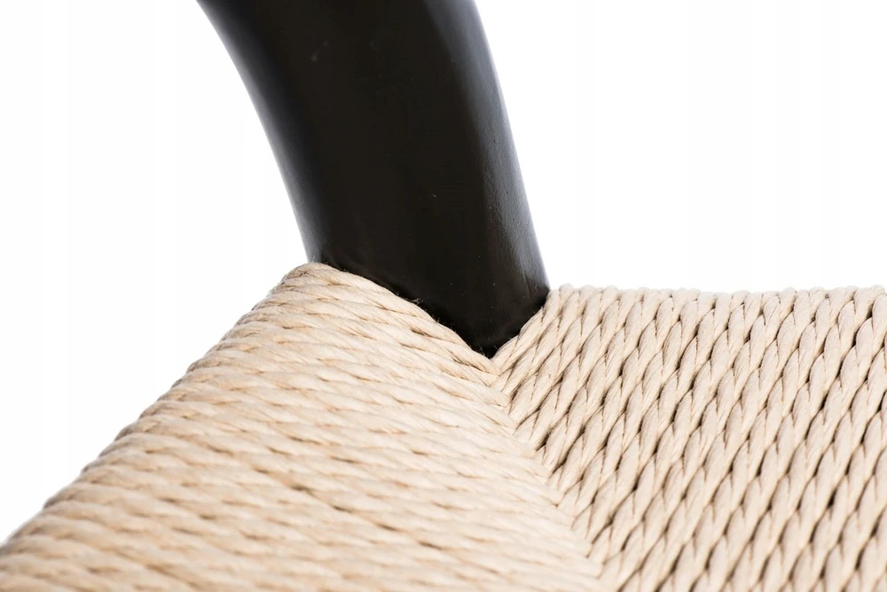 D2.DESIGN Kėdė Wicker Naturali Juoda, įkvėpta Wishbone