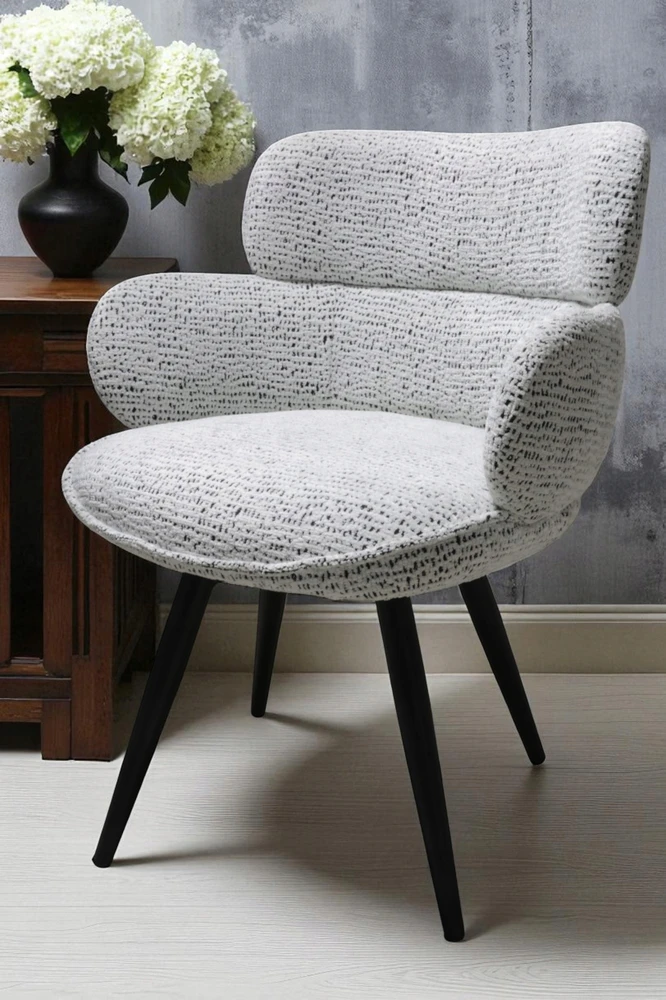 Dankor Design Medelin – modernus pasukamas fotelis, baltas-juodas